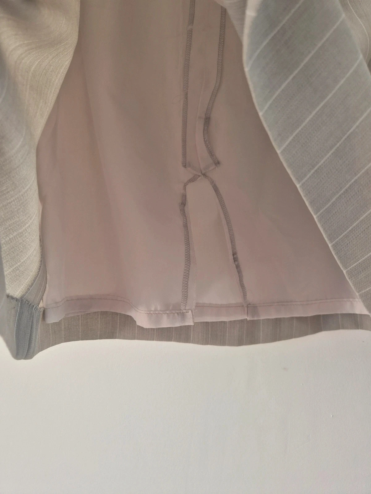 Ensemble tailleur Un jour ailleurs gris rayé blanc 42 – photo 12